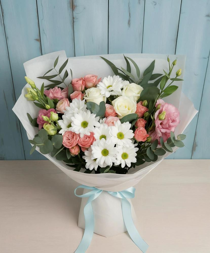 Букет цветов из: Розы, Лизиантусы и Хризантемы в Высоковске