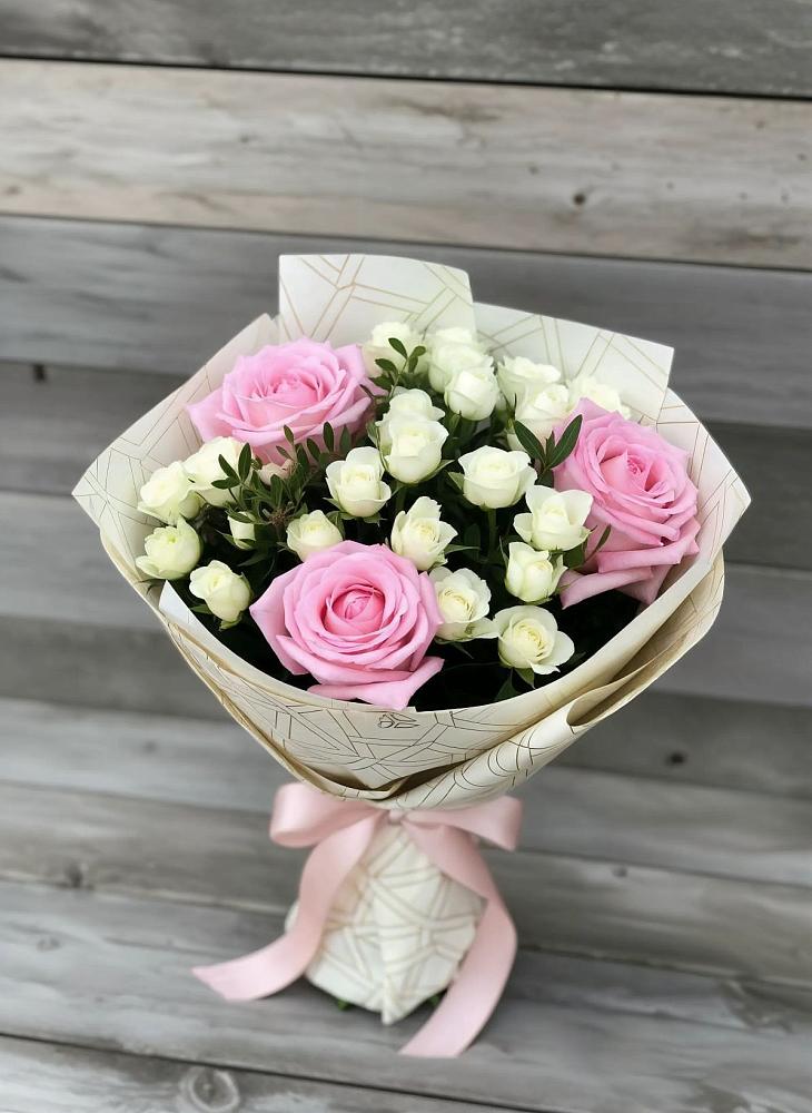 Букет цветов из: Розы в Высоковске
