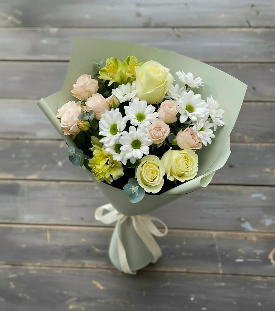 Букет цветов из: Альстромерии, Розы и Хризантемы в Высоковске