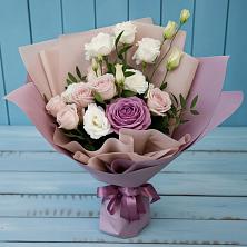 Букет цветов из:  Розы и Лизиантусы в Высоковске