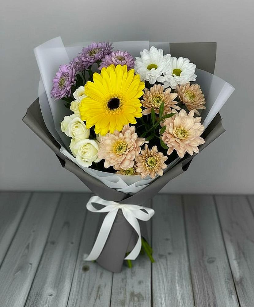 Букет цветов из: Розы, Герберы и Хризантемы в Высоковске