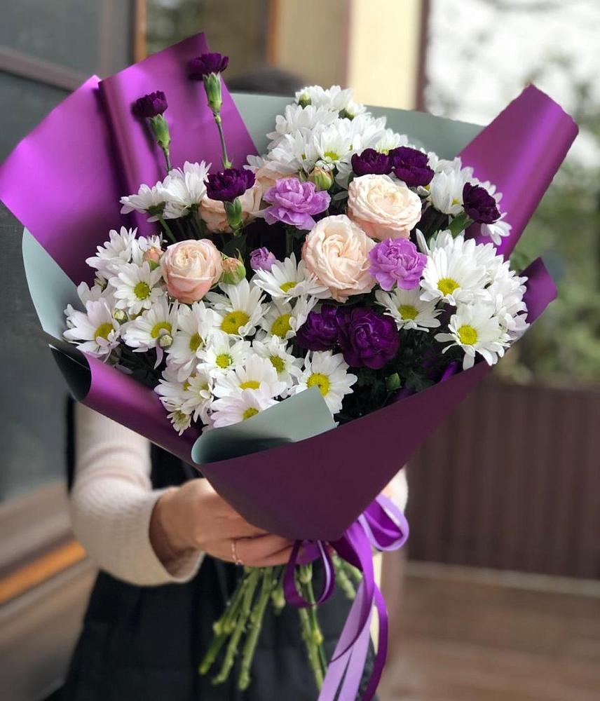 Букет цветов из: Хризантемы, Гвоздики и Розы в Высоковске