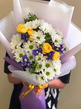 Букет цветов из:  Ирисы, Хризантемы и Розы #REPLACE_PRED# Высоковске