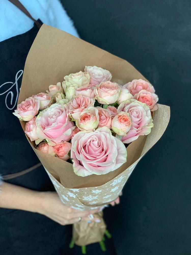 Букет цветов из: Хризантемы и Розы в Высоковске