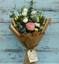 Букет цветов из:  Розы и Лизиантусы в Высоковске