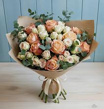 Букет цветов из:  Альстромерии и Розы в Высоковске