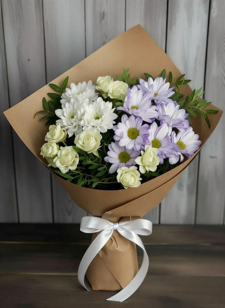 Букет цветов из: Хризантемы и Розы в Высоковске