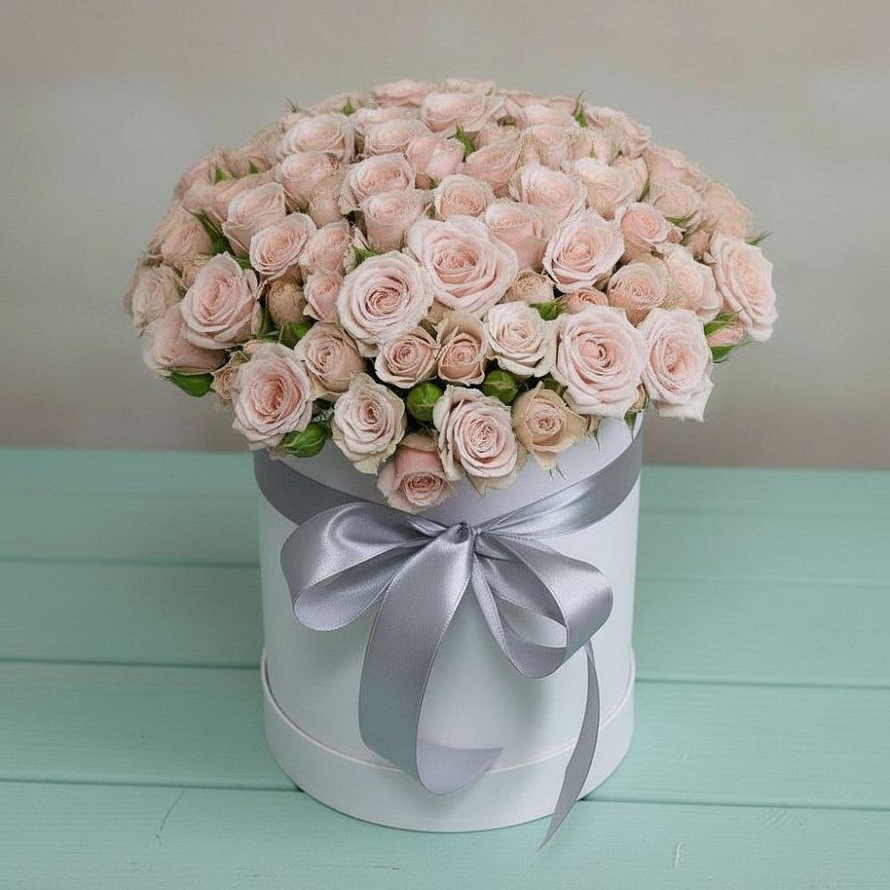 Цветочная композиция из Розы в шляпной коробке в Высоковске