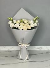 Букет цветов из:  Розы и Лизиантусы в Высоковске